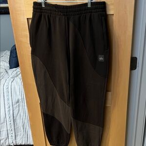 ALO Yoga Tri Tone Brown Jogger Pants